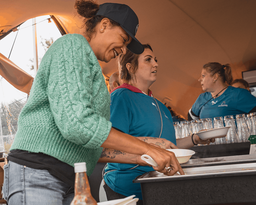 benevole pendant un évenement
